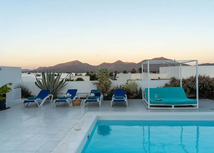 Perla Blanca Villa *